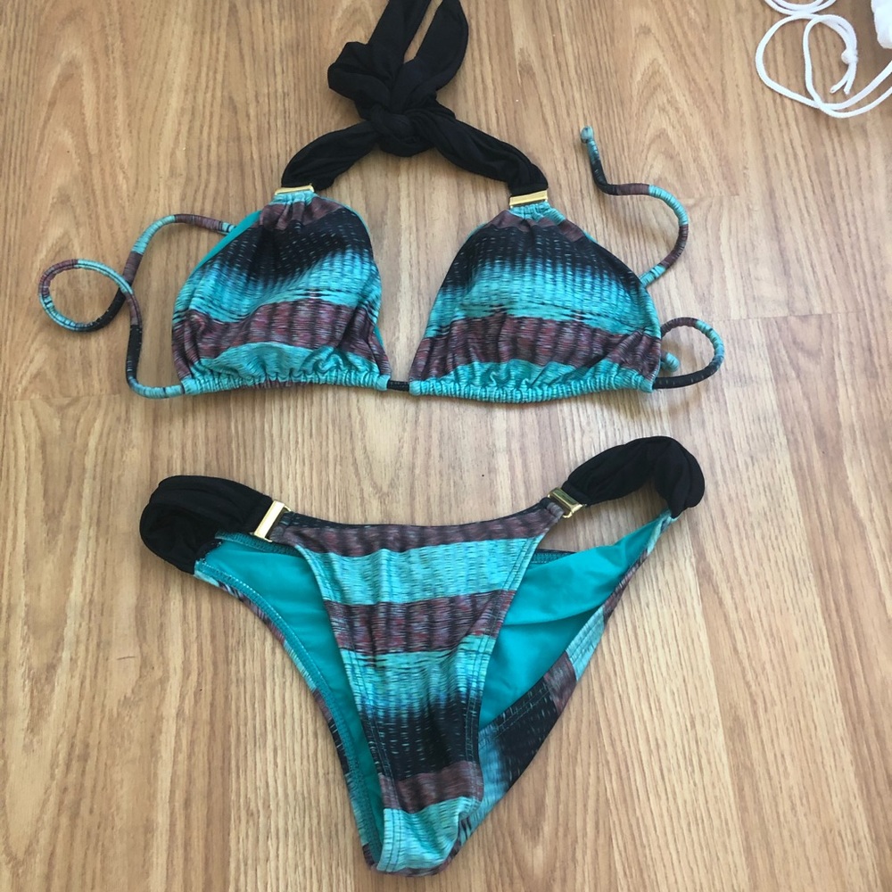 Vic bikini set size Small